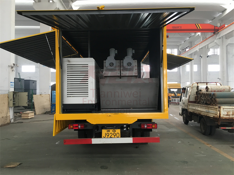 移動式污泥脫水車，淤泥治理的“移動堡壘”
